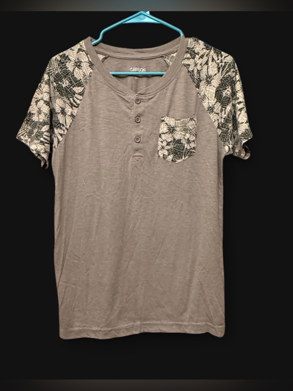 Carbon Short-Sleeve Henley with Printed Raglan Sleeves in Gray and Cream